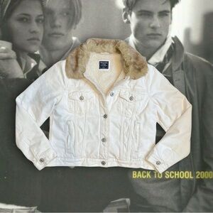 Abercrombie & Fitch Y2K Teddy Lined White Denim Jacket with Faux Fur Collar